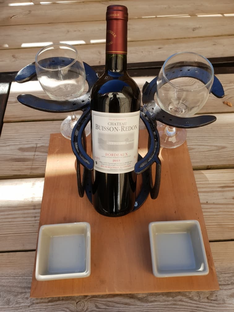 support à bouteille verres ramequins